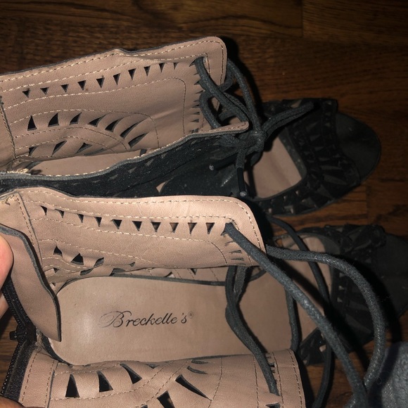 Women’s 8 1/2 dress shoes - Picture 8 of 8